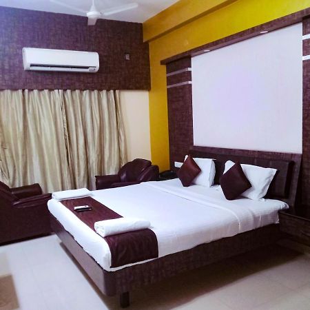 Pine Tree Aparthotel Kanchipuram Exterior photo